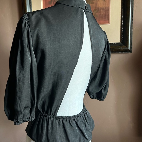 Black Puff Sleeve Peplum Top NWT Size Large - Picture 7 of 9